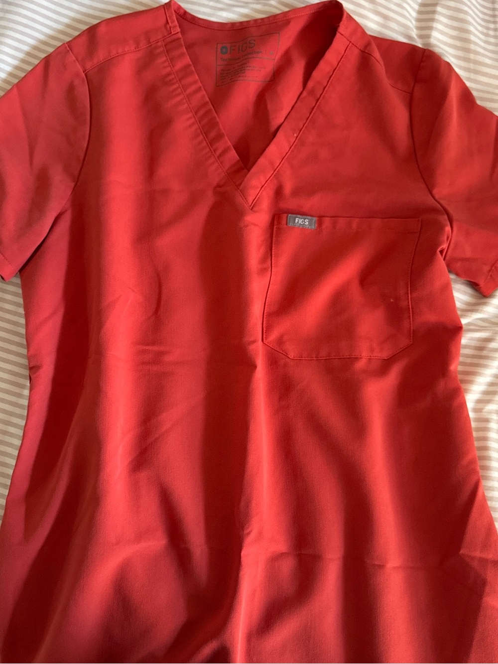 Figs womens Short Sleeve V-Neck Top in Red
